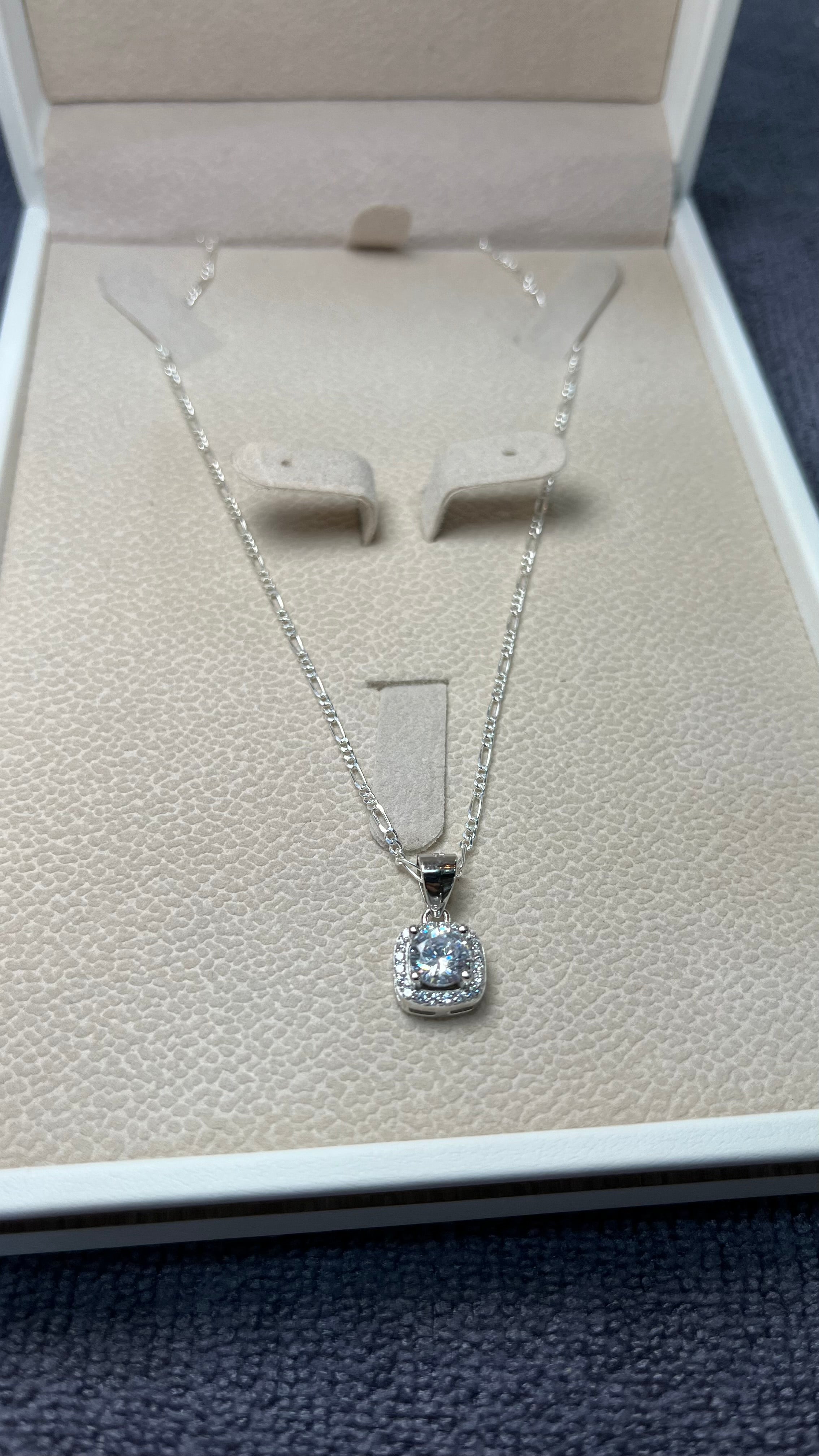🎁 هدية سنسلة النقرة  راقية تفكر بيها شي حد عزيز عليك ❤️✨